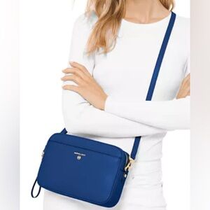 Michael Kors Jet Set Charm vintage blue